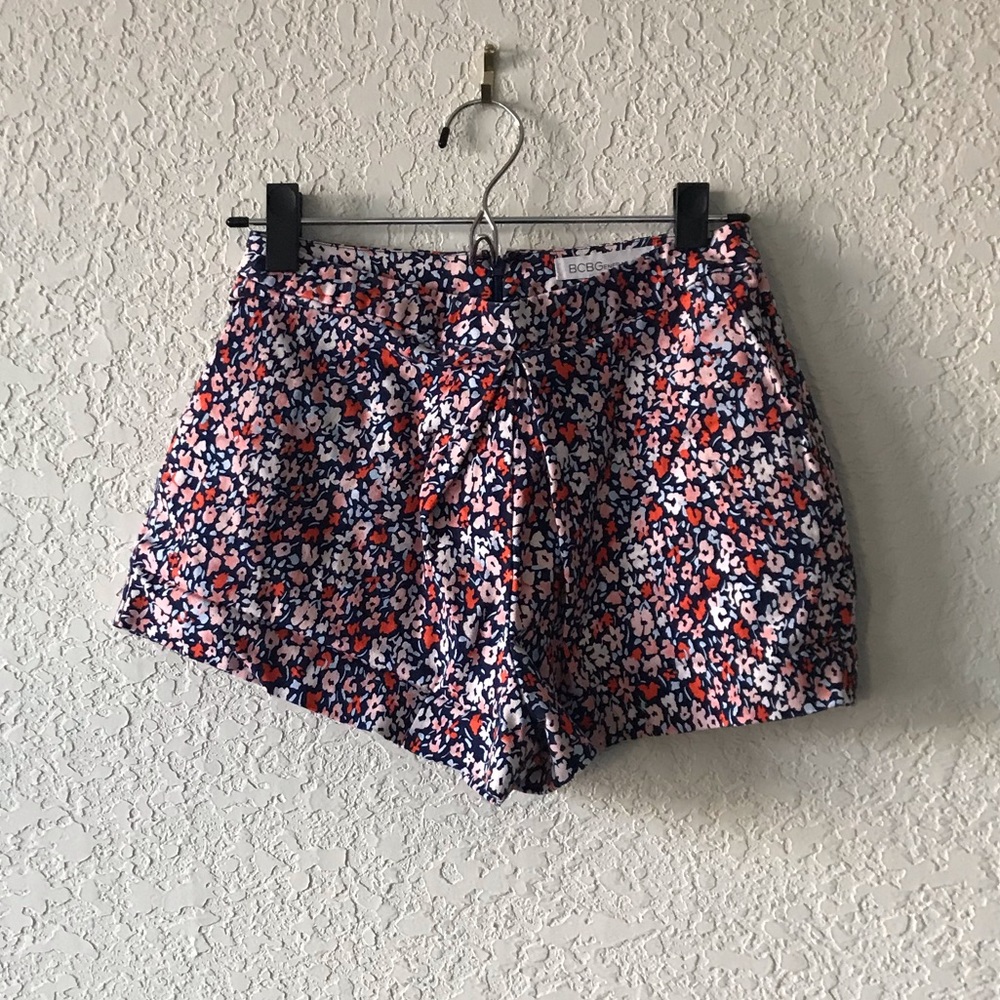 BCBGeneration High Rise Back zipped Floral Shorts